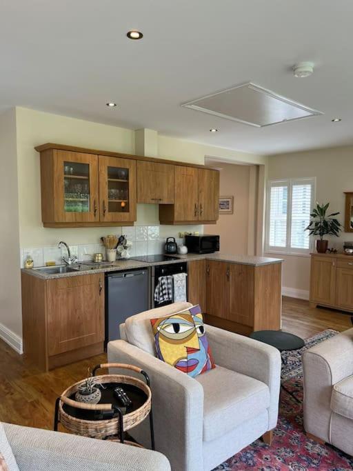 Adorable One Bedroom Apartment With Balcony Newtownards Esterno foto