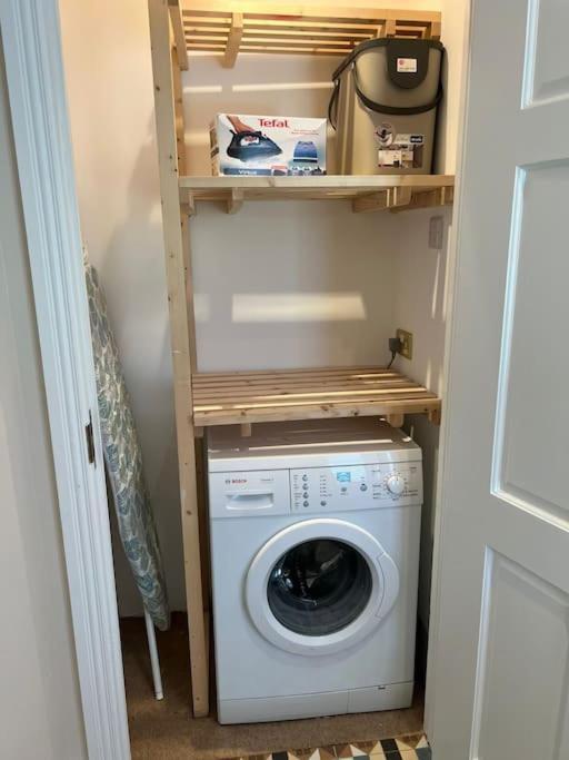 Adorable One Bedroom Apartment With Balcony Newtownards Esterno foto